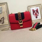Gucci High Quality Handbags 979